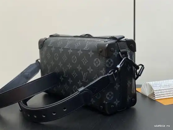WIS East LOUIS VUITTON West-29*17.5*10CM Trunk Soul 0705